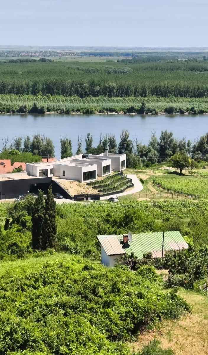 Gradjevinski plac sa otvorenim pogledom na Dunav – Sremski Karlovci | Linea Casa
