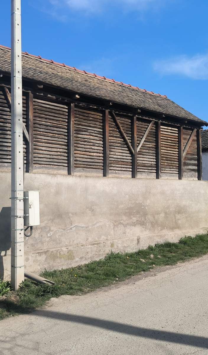 Starija kuća na odličnoj poziciji – Sremski Karlovci | Linea Casa
