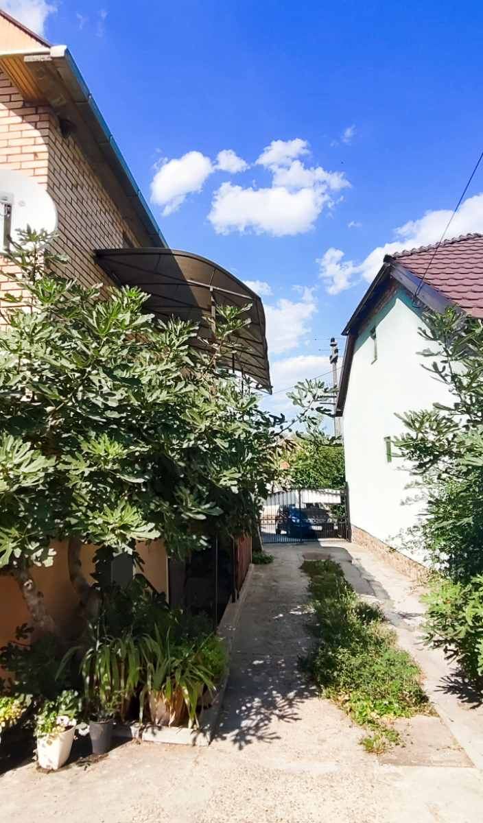 Kvalitetna porodična kuća na dobroj lokaciji. – Sremski Karlovci | Linea Casa